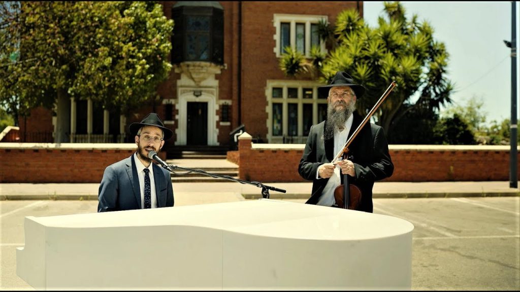שמחה פרידמן - & הכנר החסידי מרדכי ברוצקי 🎻 ניגון התעוררות מר' מיכל מזלוטשוב - כולל תורה \ צבעים הפקות