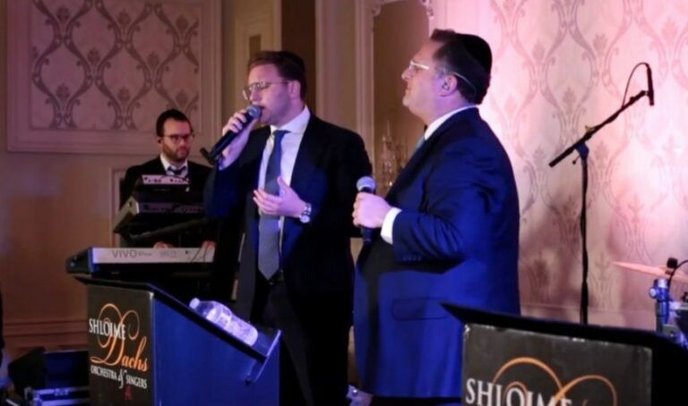 פרויקט עמודים, שלמה דקס ודוד דקס - מחרוזת להיטים לייב