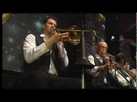 יעקב שוואקי - שוואקי והלפגוט קיסריה 2 | Hamavdil - Shwekey Caesarea II