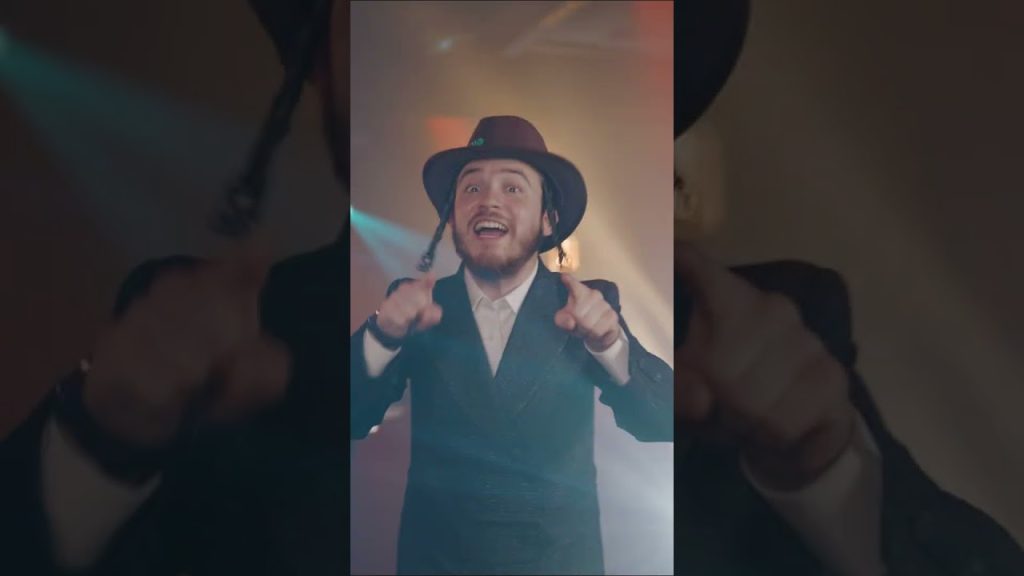 הקלידן יואלי יורוביץ - יואלי יורוביץ ומקהלת נגינה מארחים את גדולי הזמר למחרוזת "פורים שּׁוויִץ" 1/6