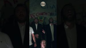 נחמו עמי – קהילת דאווענען ביצוע ווקאלי בצפת