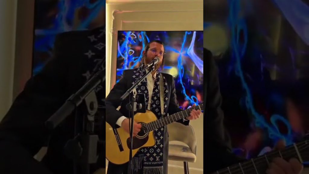 הקלידן יואלי יורוביץ - קומזיץ בוטיק יוקרתי: שרוליק וינברג & יואלי יורוביץ & פיני אלכמייסטר