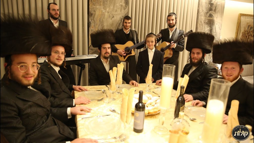 ילד הפלא דודי הרשקופ, מקהלת קולות - מחרוזת חנוכה