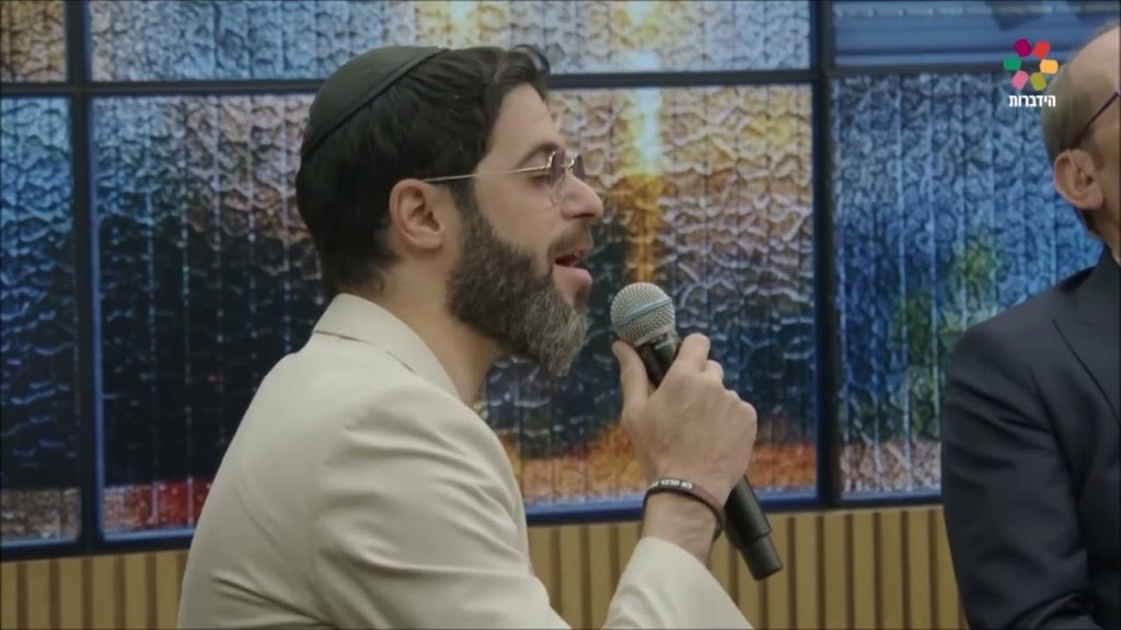 גבריאל סבג – אלוקים נתן לך במתנה / ביצוע לייב בערוץ הידברות | צפו